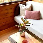 Mountain Eco Shelter 6