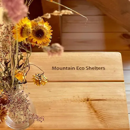 Mountain Eco Shelter 6 *